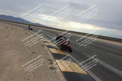 media/Sep-21-2025-Race Pace (Sun) [[98bf33ef95]]/Verified/3-Turn 11 Inside (850am)/